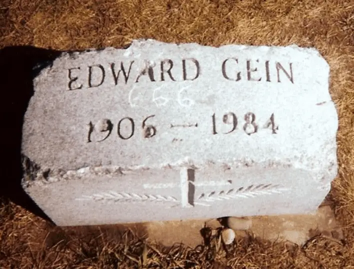 Ed Gein's original gravestone